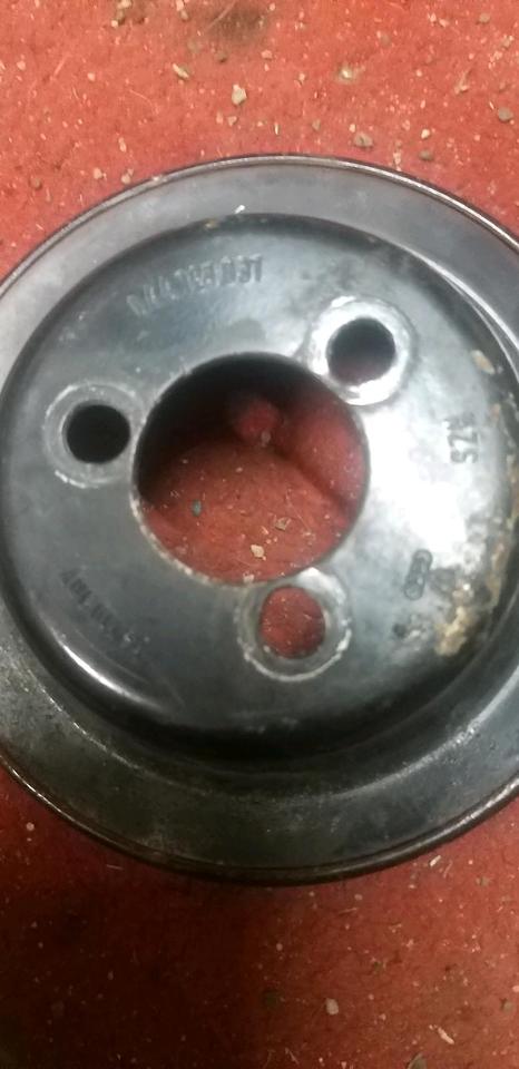 VW T4 2,0 Benziner Original Keilriemenscheibe Wasserpumpe