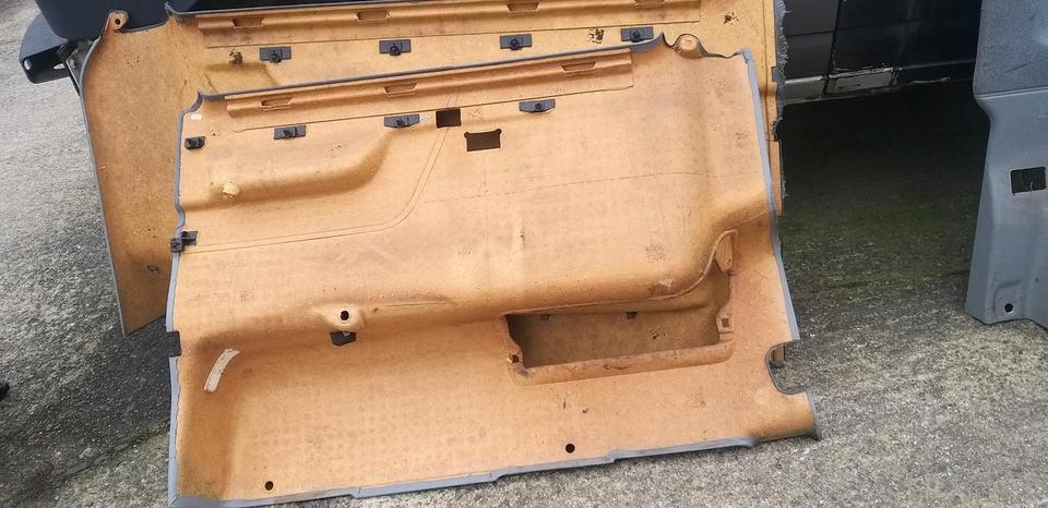 VWT4 Seitenverkleidung links und rechts KR.