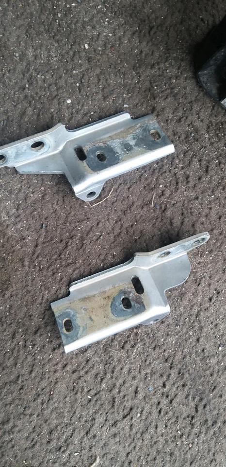 VW T4 Scharniere Halter Motorhaube LV