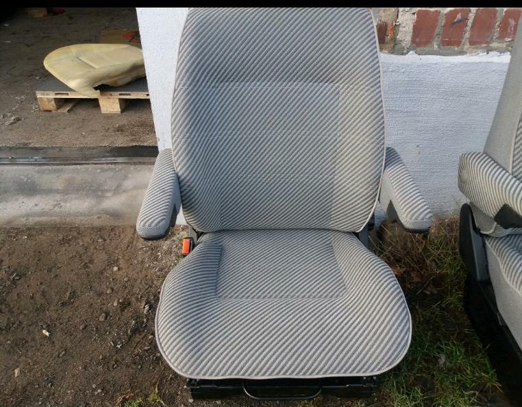 VW T4 Pilotensiz Fahrersitz oder Beifahrersitzmit Armlehnen (TOP)