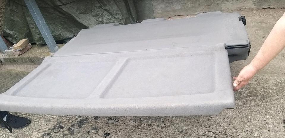 VW T4 Caravelle Hintere Sitzbank/ Heckablage (TOP)