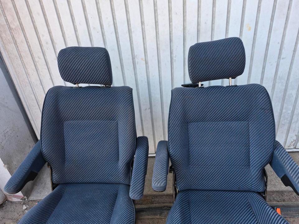 VW Einzelsitz Rücksitz Klappsitz Tisch in blau (TOP)