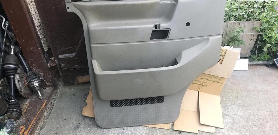 VW T4 Türverkleidung vorne links.