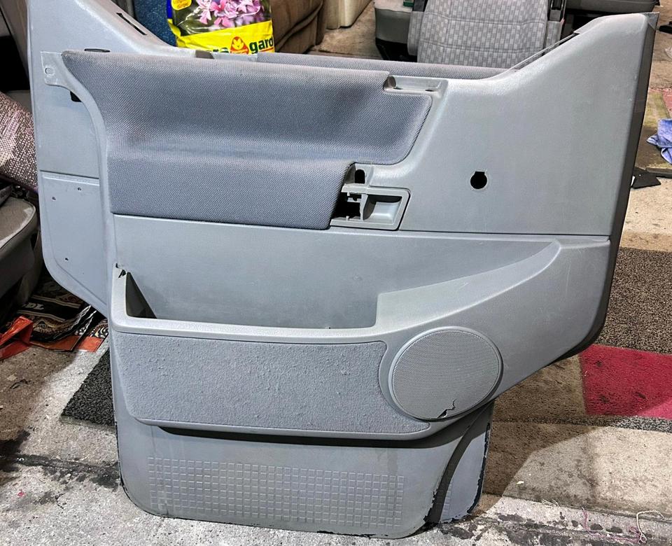 VW T4 Türverkleidung vorne links bj 03