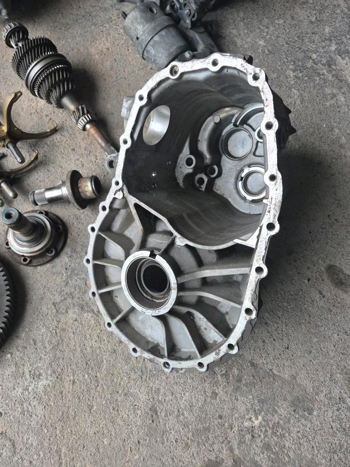 VW T4 2,5 TDI ACV  Ersatzteile 02G DXZ Schaltgetriebe komplett