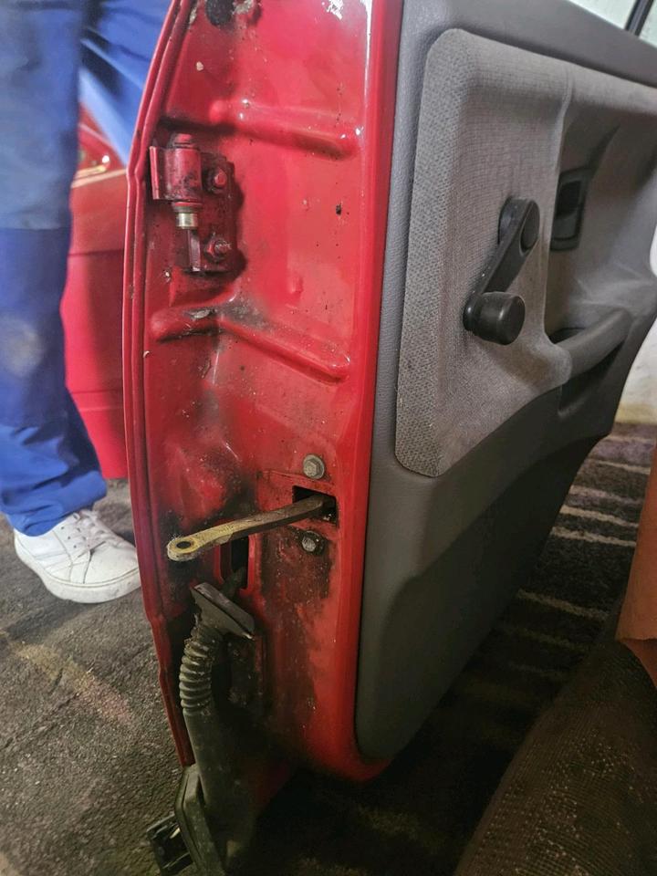 Bmw E36 Komplette Tür vorne/hinten links oder rechts