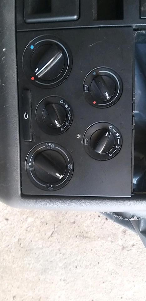 VW T4 Heizungsbedienteil mit Steuerung hinten (TOP)
