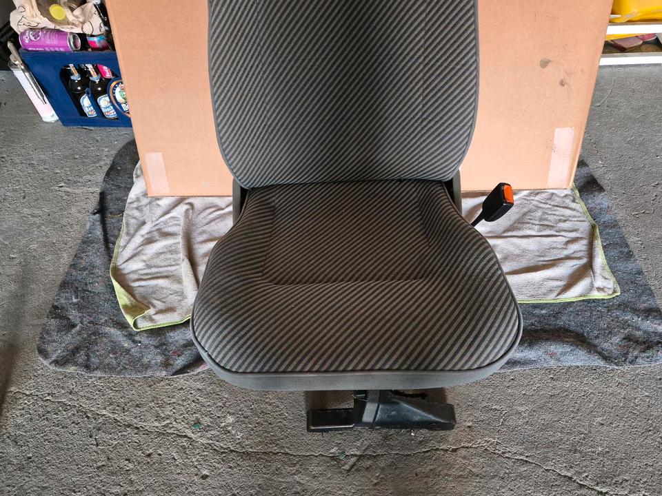 VW T4 Einzelsitz zweite Reihe