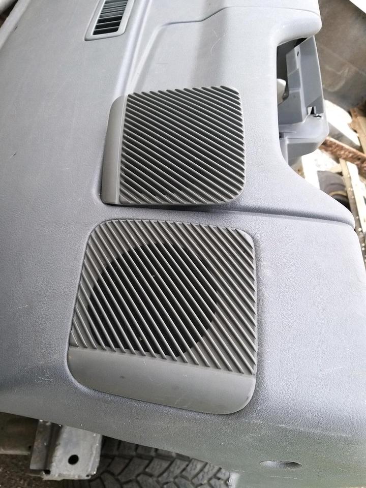 VW T4 Lautsprecherabdeckung Armaturenbrett links oder rechts