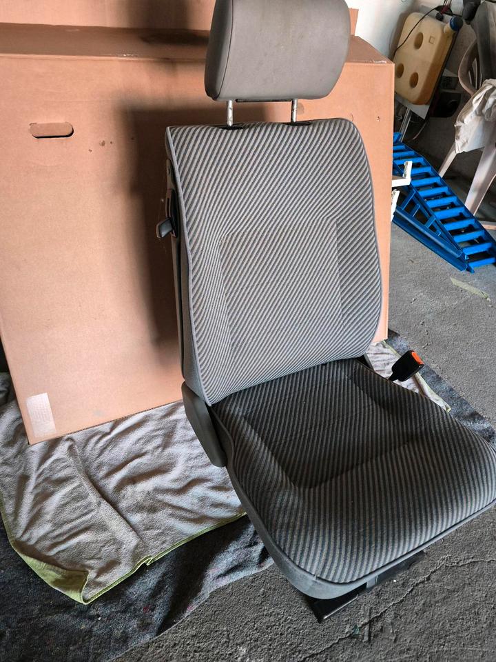 VW T4 Einzelsitz zweite Reihe