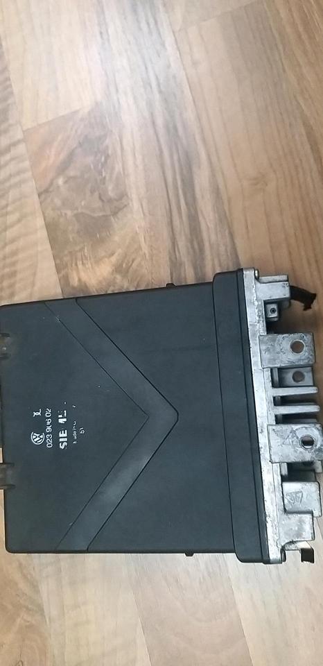 VW T4 Motorsteuergerät  2,5 Liter AAF
