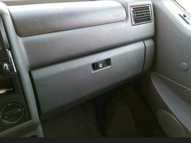 VW T4 KOMPLETTES HANDSCHUHFACH MIT GETRÄNKEHALTER