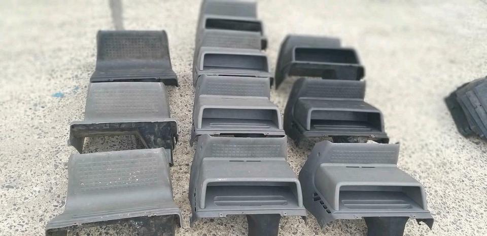 Mittelkonsole VW T4 SCHWARZE (ODER GRAUE)
