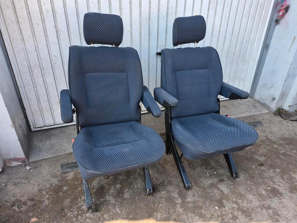 VW Einzelsitz Rücksitz Klappsitz Tisch in blau (TOP)