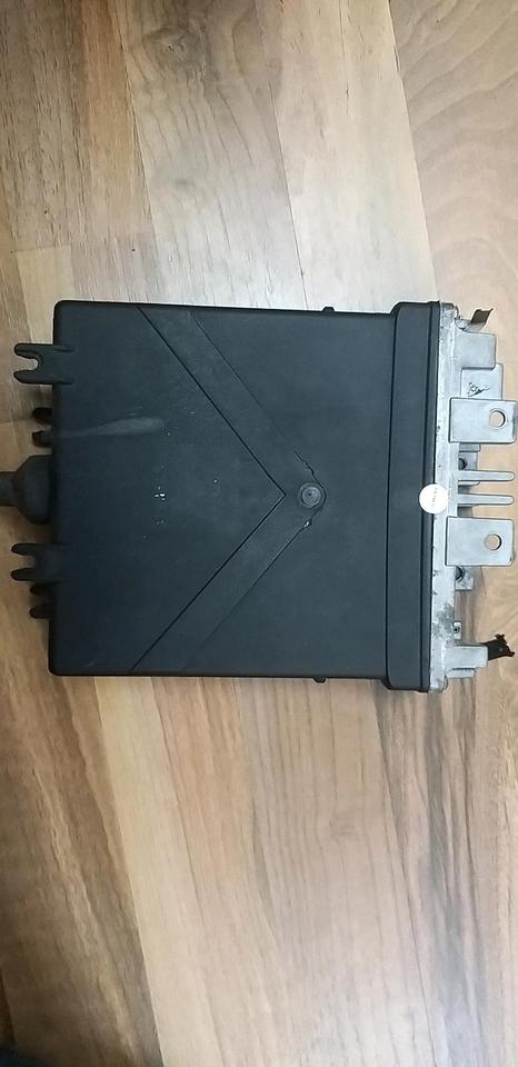 VW T4 Motorsteuergerät  2,5 Liter AAF
