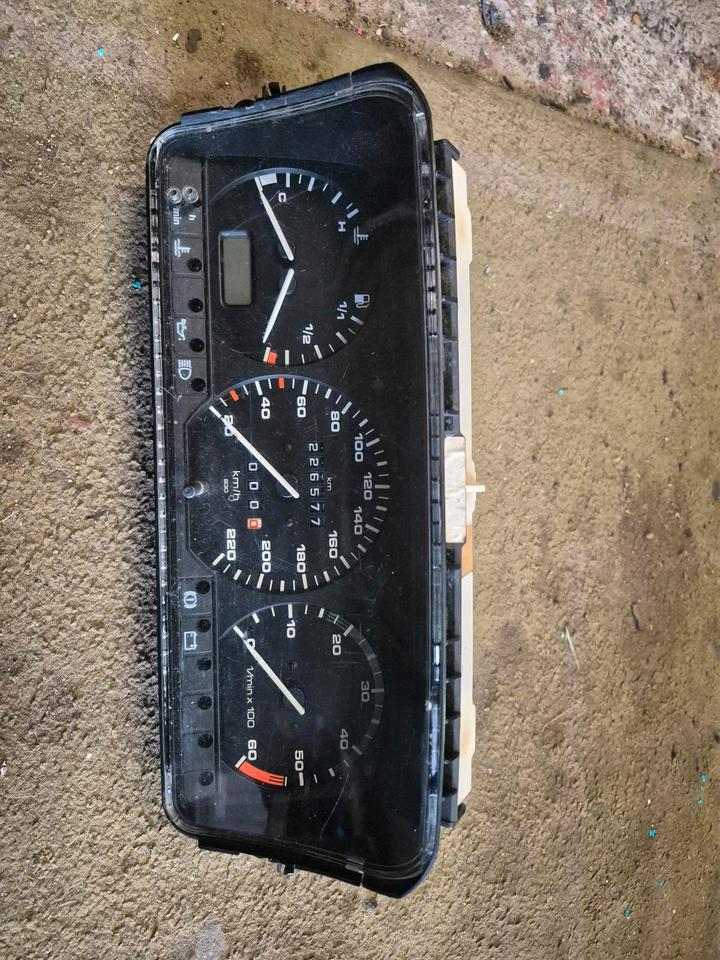 VW T4 Tacho mit Drehzahlmesser Benziner