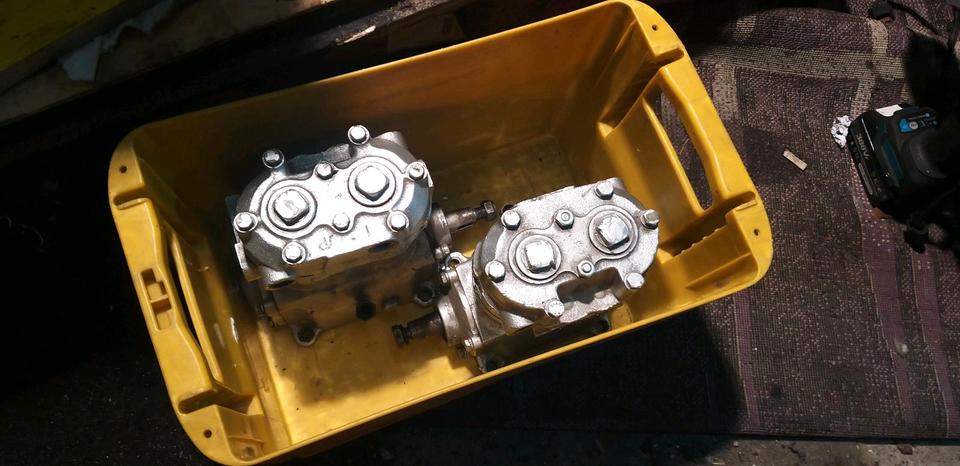2×Compressor ZIL 130 MAZ PAZ URAL K 700 (TOP)
