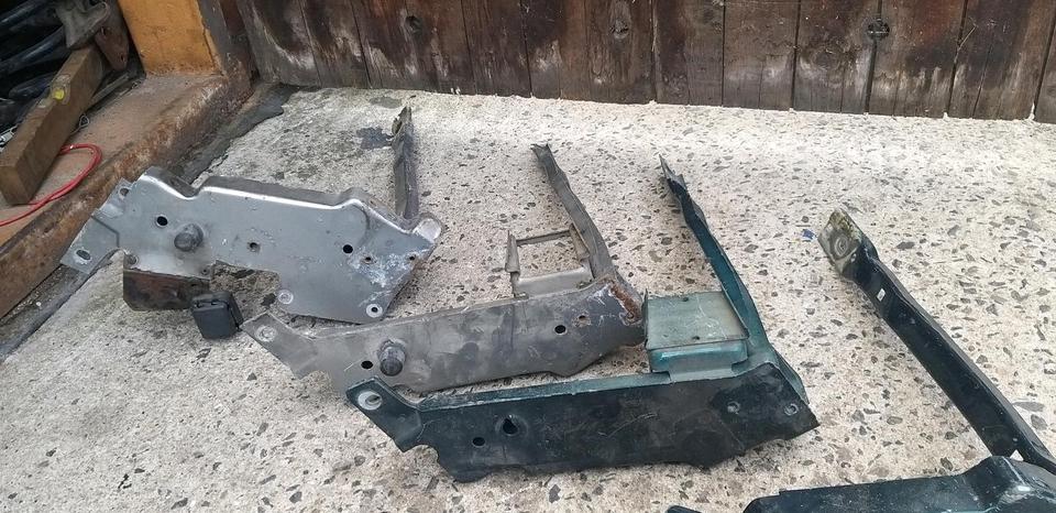 VW T4 Scheinwerferträger für LV