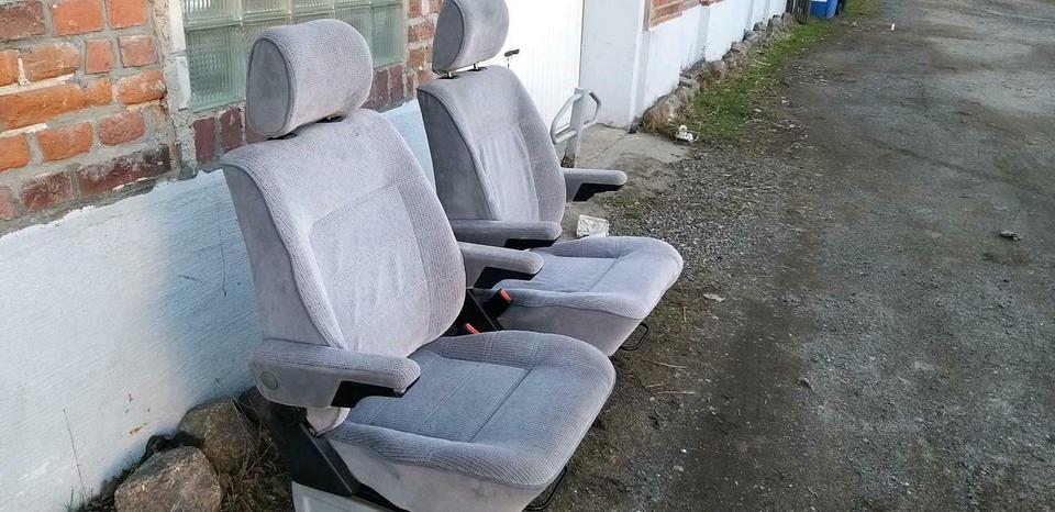 VW T4 Pilotensitz Fahrer oder Beifahrersitz mit Armlehnen (TOP)