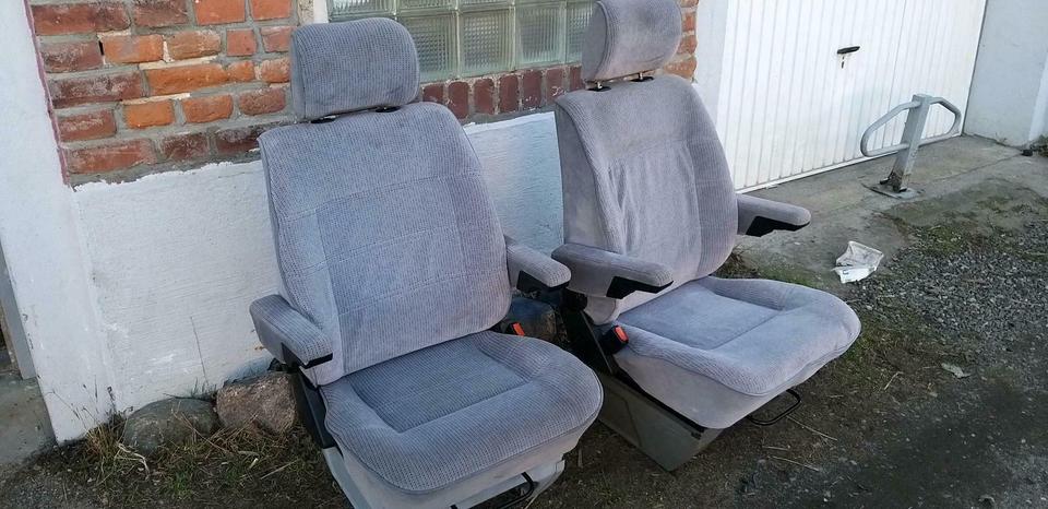 VW T4 Pilotensitz Fahrer oder Beifahrersitz mit Armlehnen (TOP)