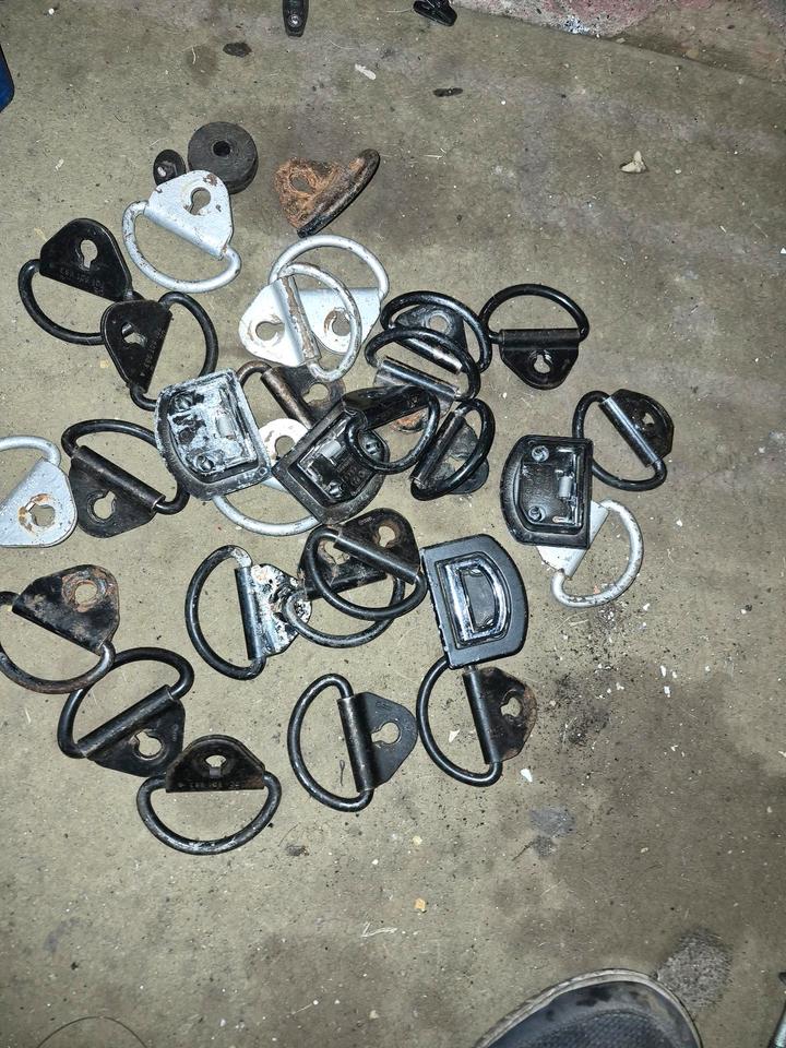 VW T4 Pilzkopfschraube/Verzurrösen/ Gewindeplatte