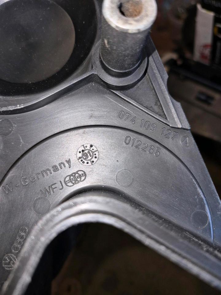 VW T4 2,4 D Zahnriemenabdeckung unten