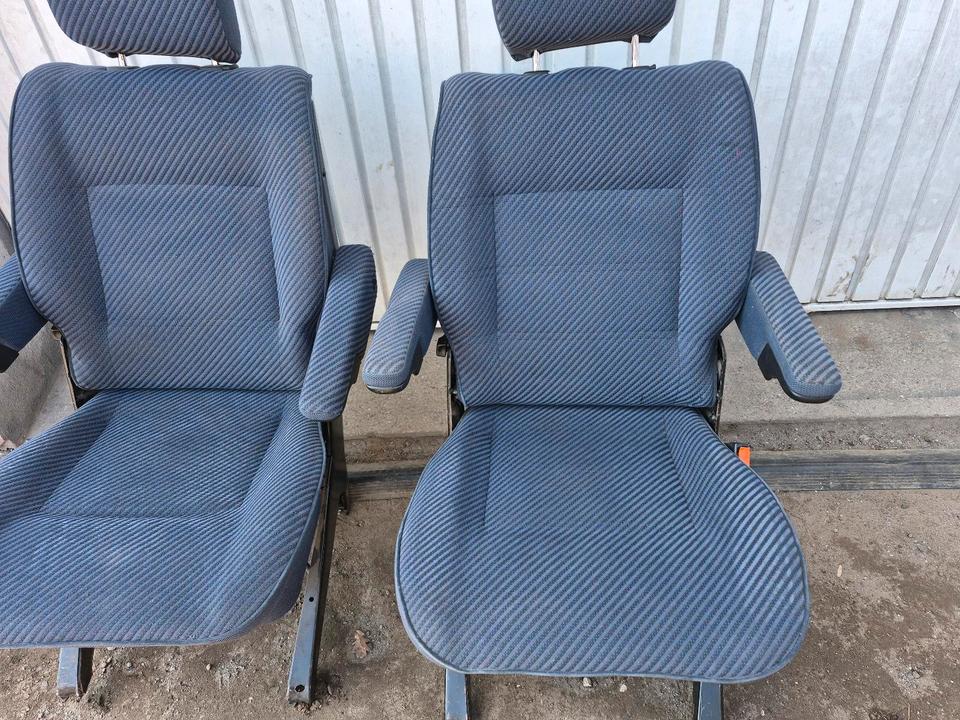 VW Einzelsitz Rücksitz Klappsitz Tisch in blau (TOP)