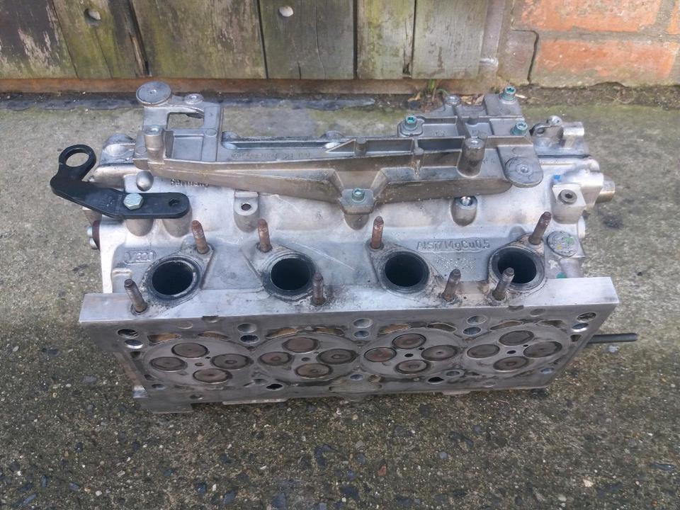 VW 2,0 TDI 16 V Original ZYLINDERKOPF MIT NOCKENWELLEN
