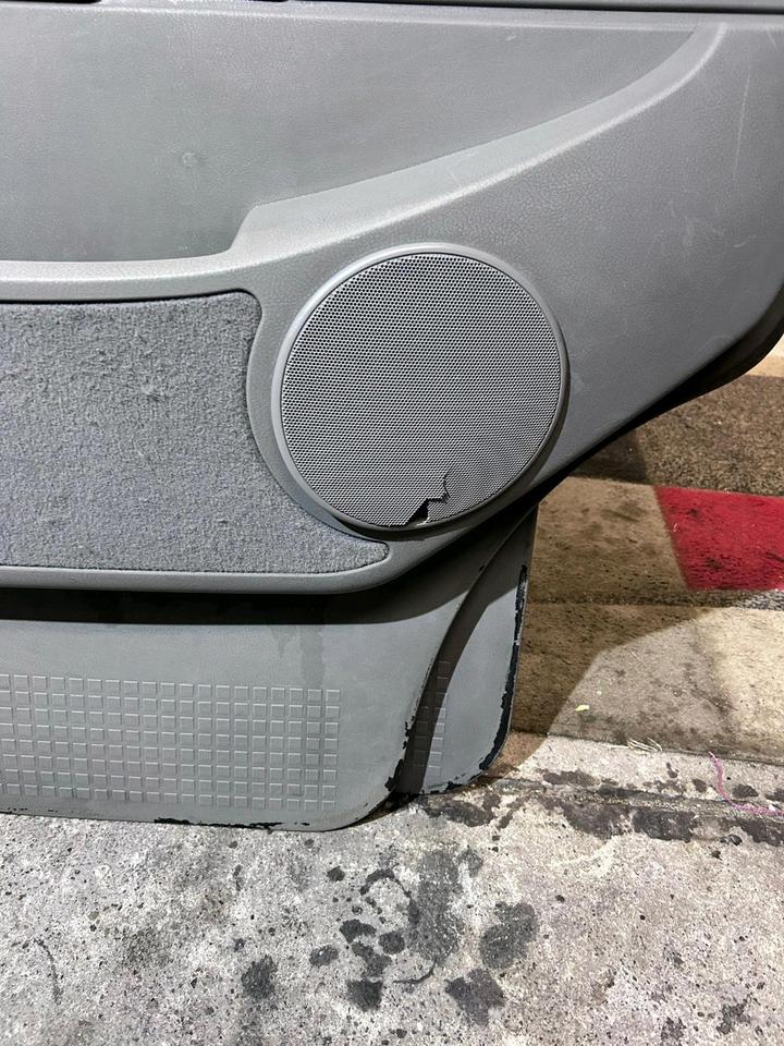 VW T4 Türverkleidung vorne links bj 03