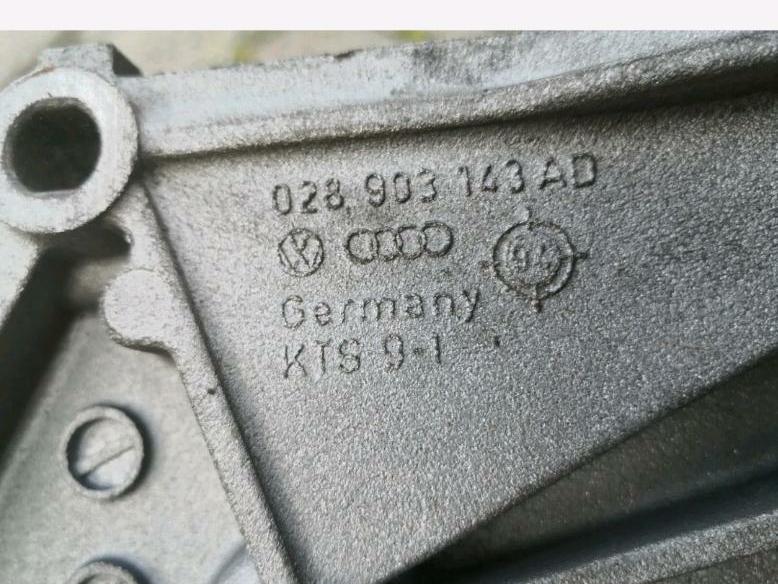 VW T4  Halter Konsole Lichtmaschine
