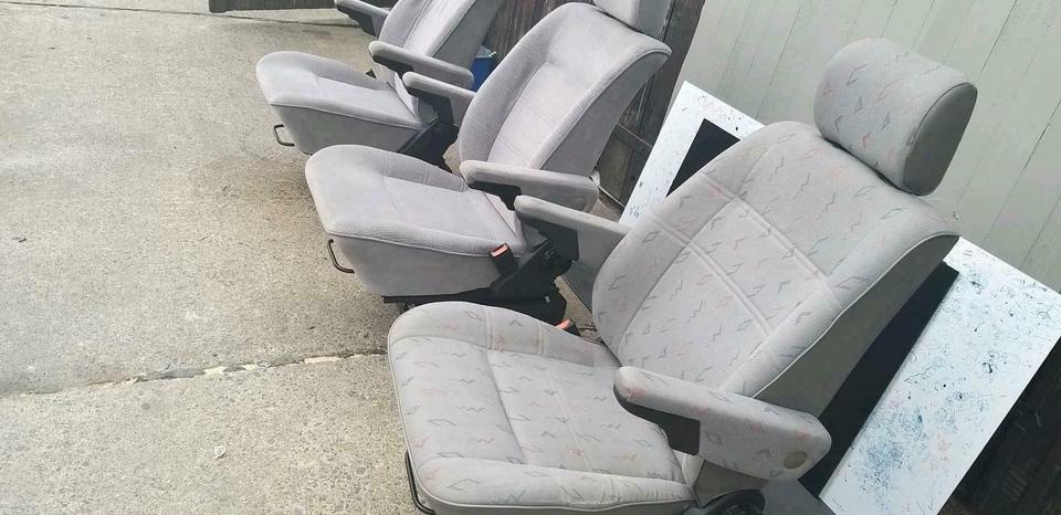 VW T4 sehr gute Sitze mit Armlehnen