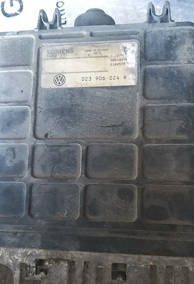 VW T4 2,5 ACU Motorsteuergerät 023906024R