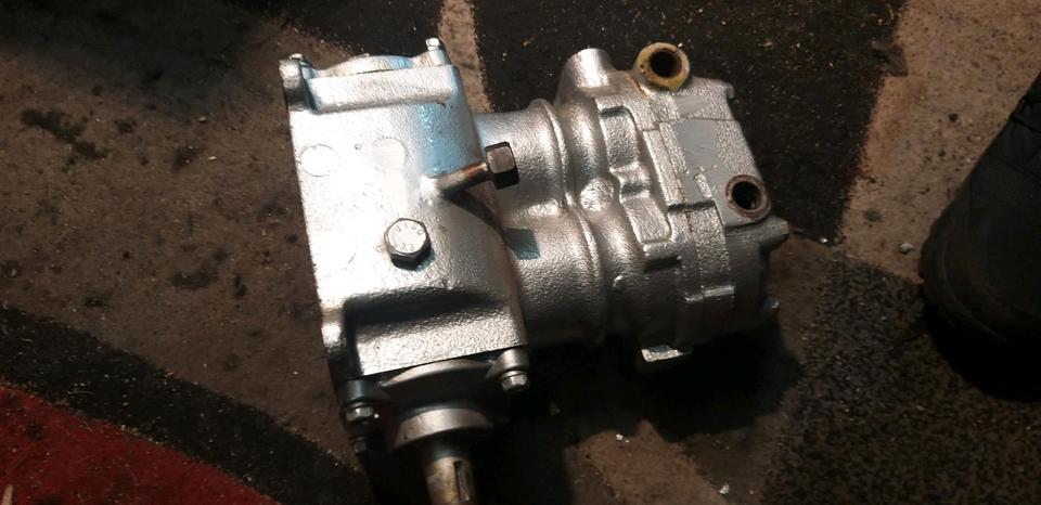 2×Compressor ZIL 130 MAZ PAZ URAL K 700 (TOP)