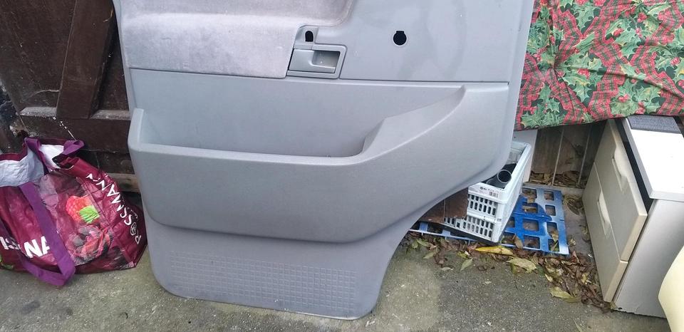 VW T4 Türverkleidung vorne links (SEHR GUT)