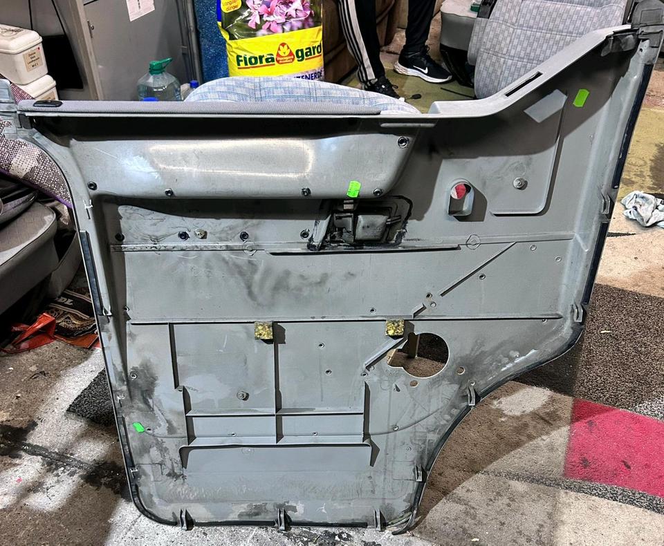 VW T4 Türverkleidung vorne links bj 03