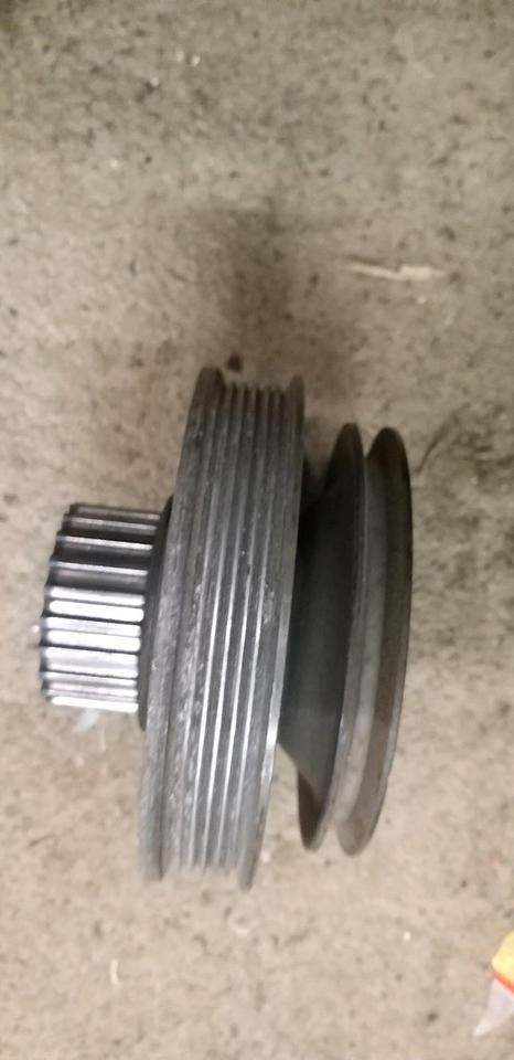 VW T4 1,9 TD ABL Original Riemenscheibe Kurbelwelle Komplett