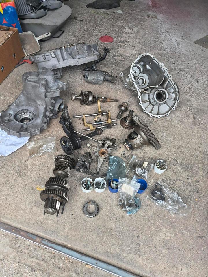 VW T4 2,5 TDI ACV  Ersatzteile 02G DXZ Schaltgetriebe komplett