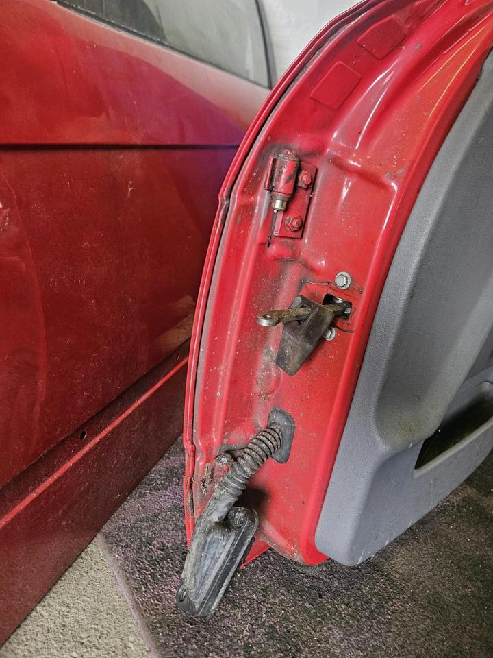 Bmw E36 Komplette Tür vorne/hinten links oder rechts