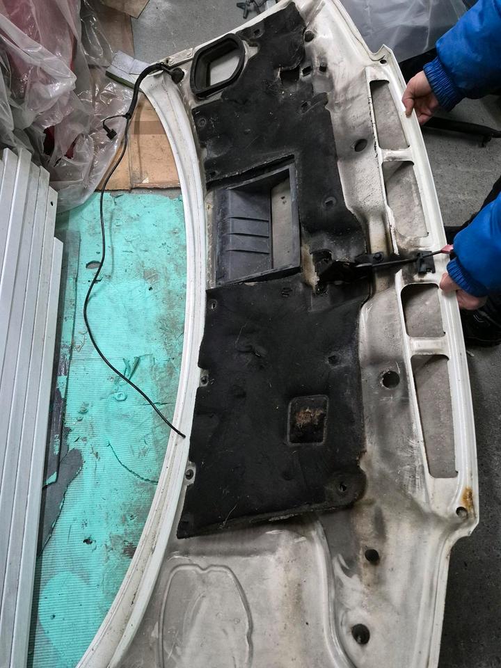 VW T4 TDi Dämmatte Motorhaube KV