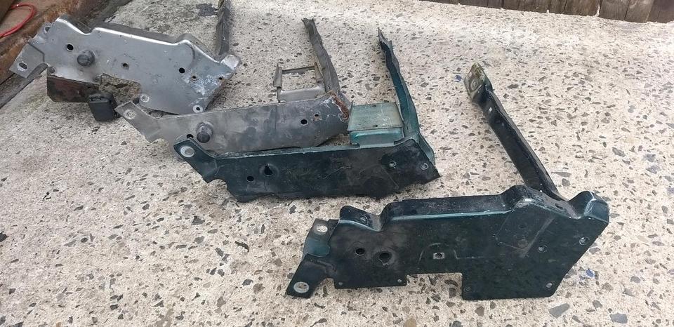 VW T4 Scheinwerferträger für LV