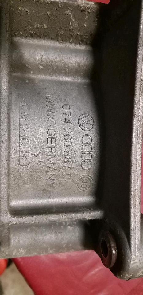 VW T4 Halter Klimakompressor 074260887 C