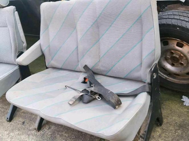 VW T4 Sitzbank mit Armlehnen zwete Reihe.