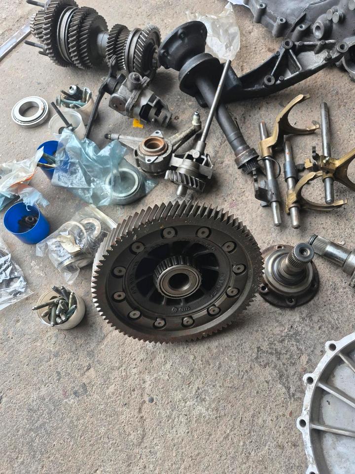 VW T4 2,5 TDI ACV  Ersatzteile 02G DXZ Schaltgetriebe komplett