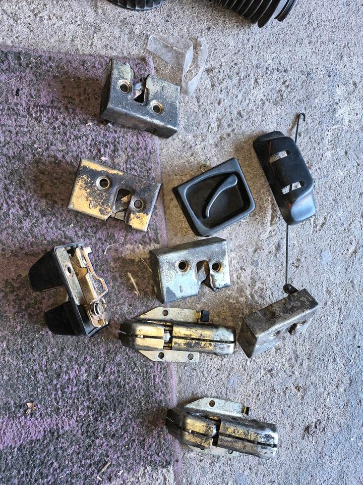 VW T4 Ersatzteile für die Flügeltüren