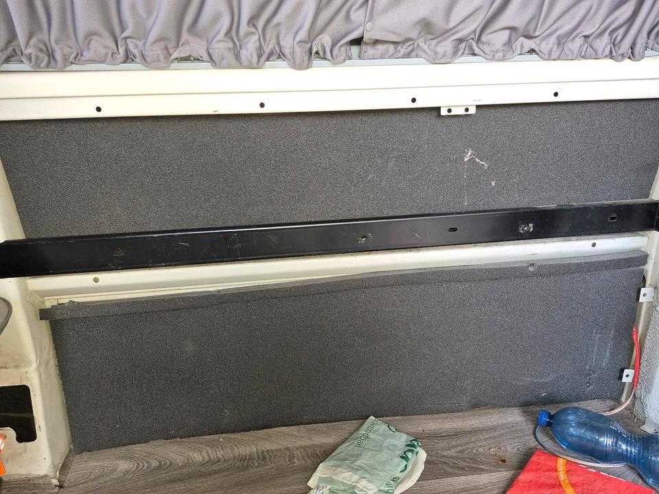 VW T4 Wohnmobil Ausbau Küchenblock mit Spüle.