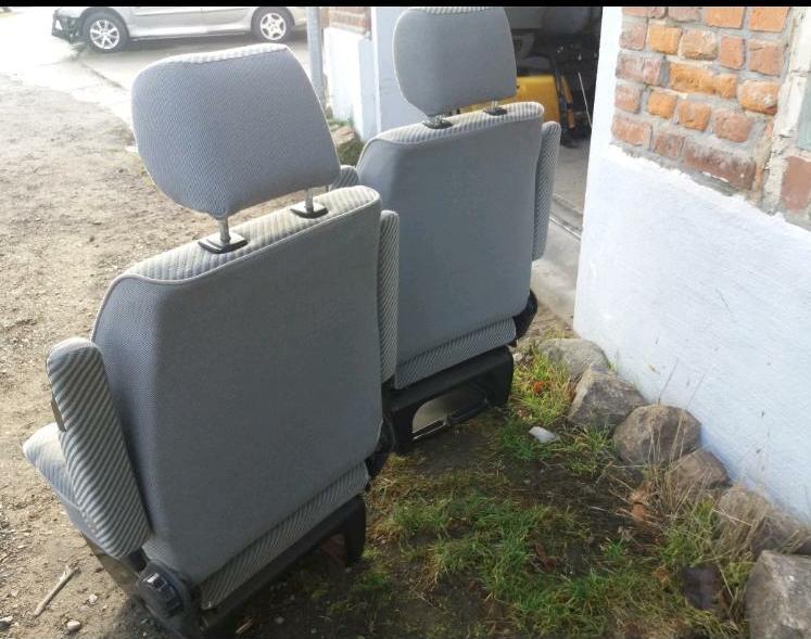VW T4 Pilotensiz Fahrersitz oder Beifahrersitzmit Armlehnen (TOP)