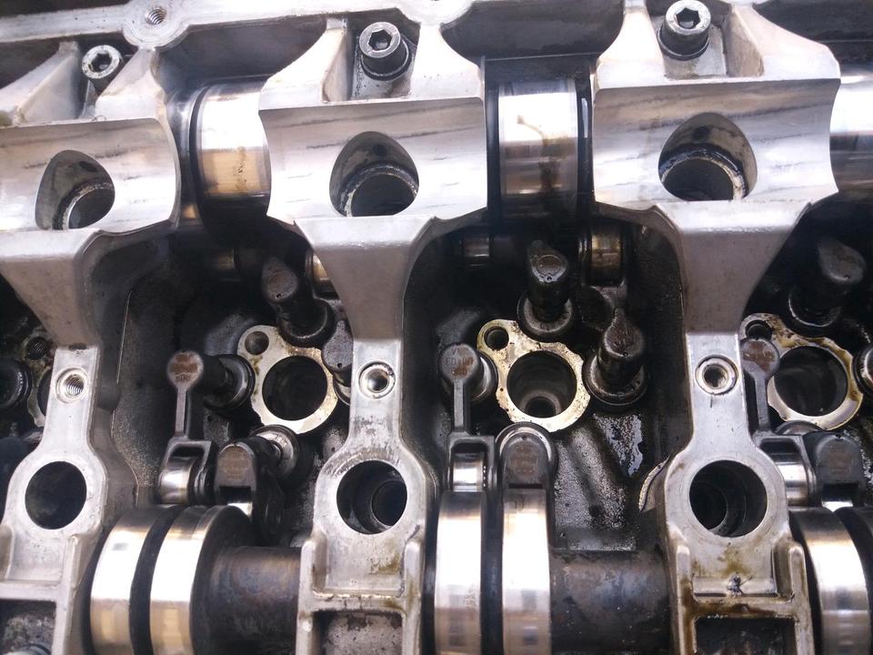 VW 2,0 TDI 16 V Original ZYLINDERKOPF MIT NOCKENWELLEN