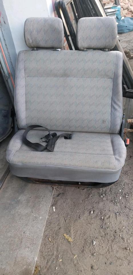 VW T4 Doppelsitzbank klappbar vorne