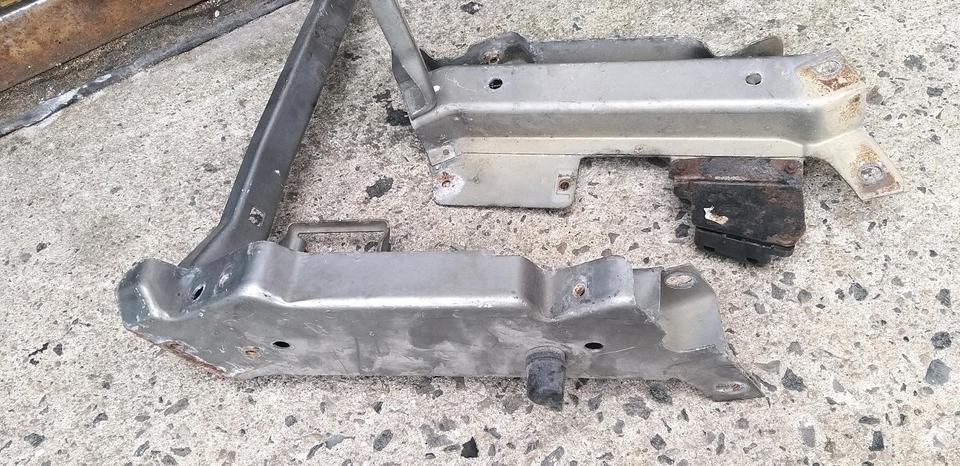 VW T4 Scheinwerferträger für LV