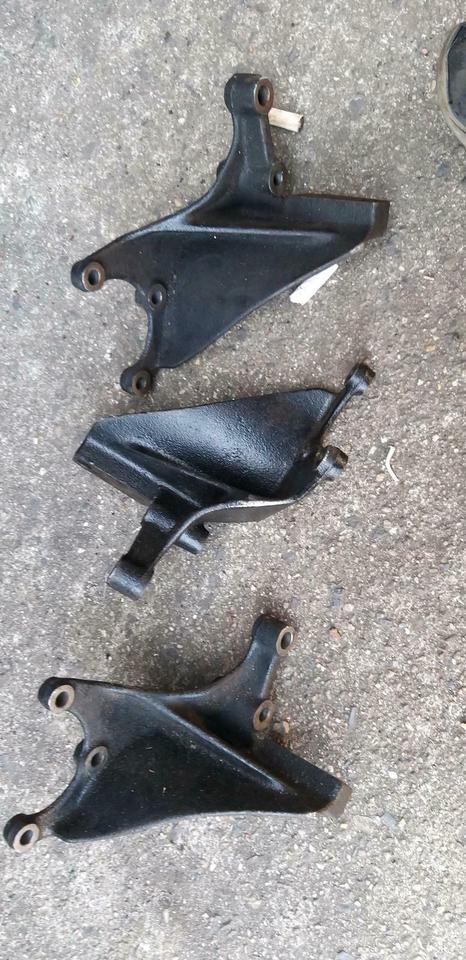 VW T4 1,9 D TD originaler Halter Flügelpumpe  Servopumpe